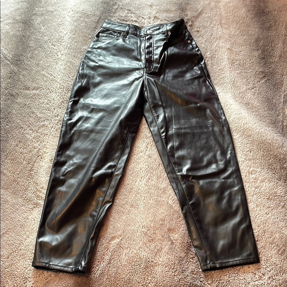 Black Faux Leather Pants 📓